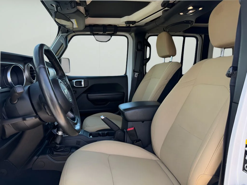Used 2020 Bright White Clearcoat Jeep Willys image 10