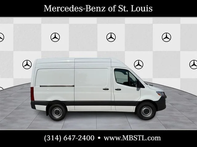 New 2026 Arctic White Mercedes-Benz  image 2
