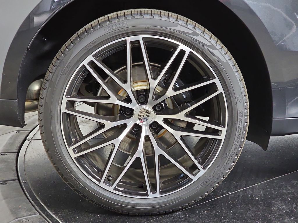 2026 Porsche Macan T - Photo 29