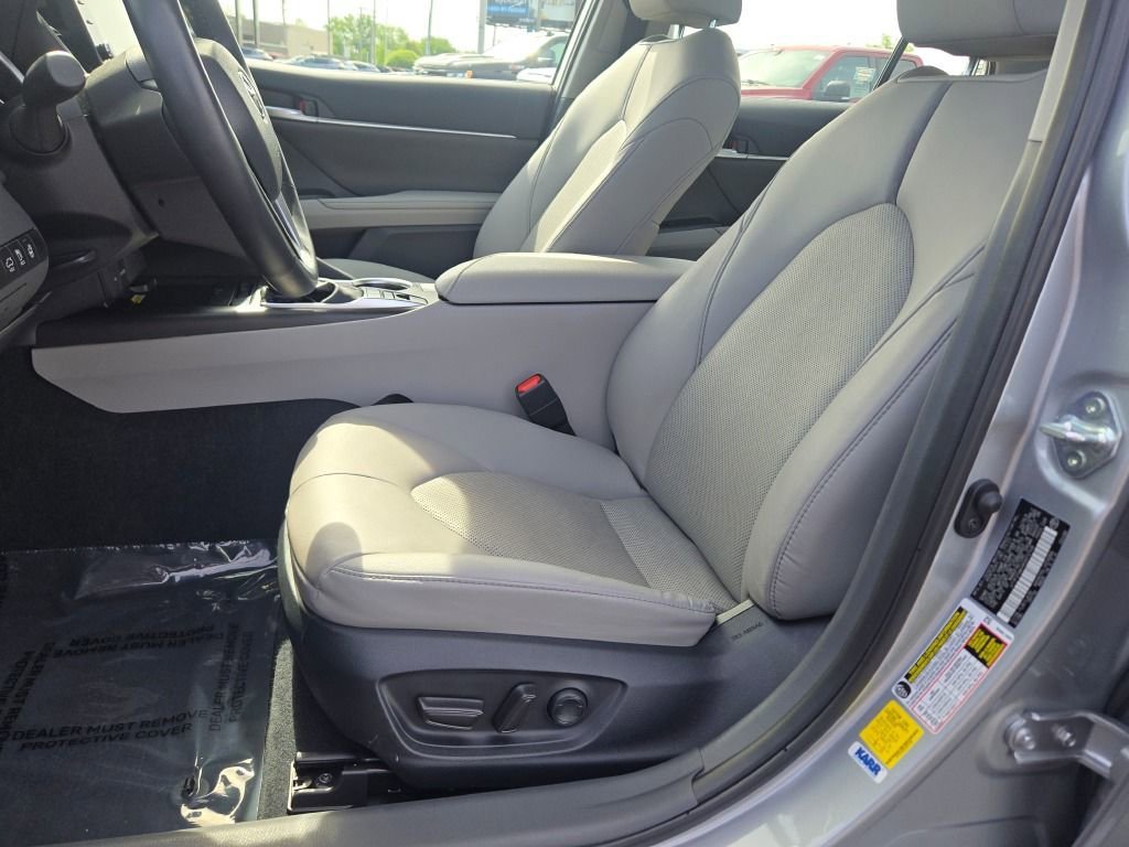 Used 2024 Silver Toyota Hybrid XLE image 20