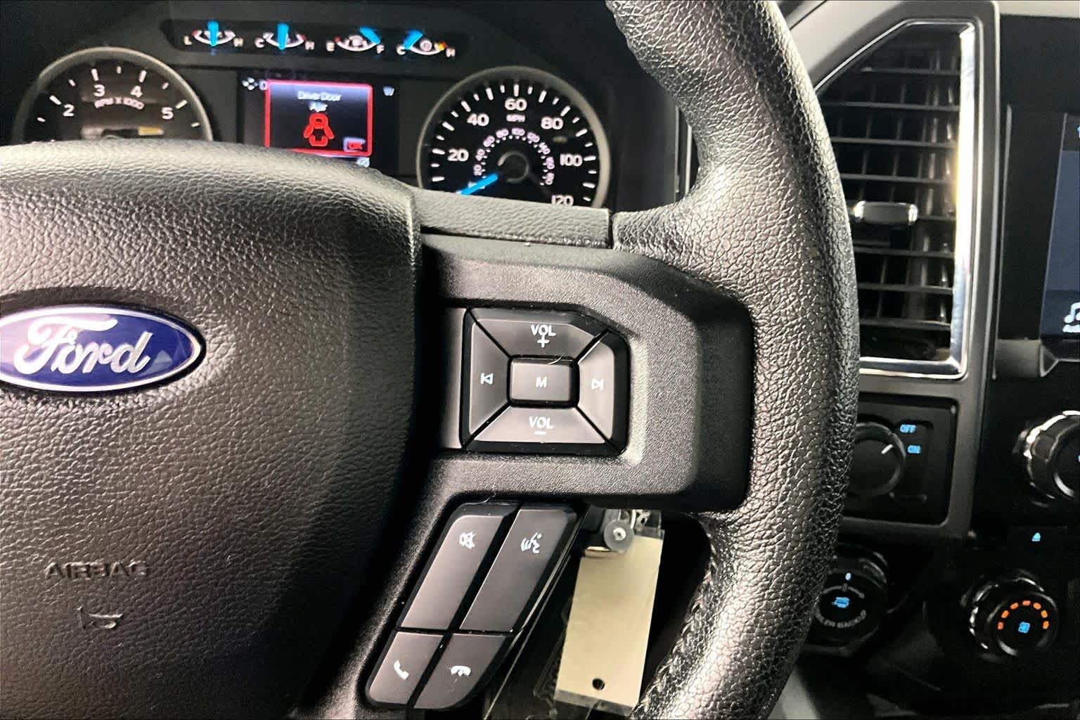Used 2016 Shadow Black Ford XLT image 23