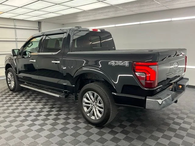 Used 2024 Black Ford Lariat image 19