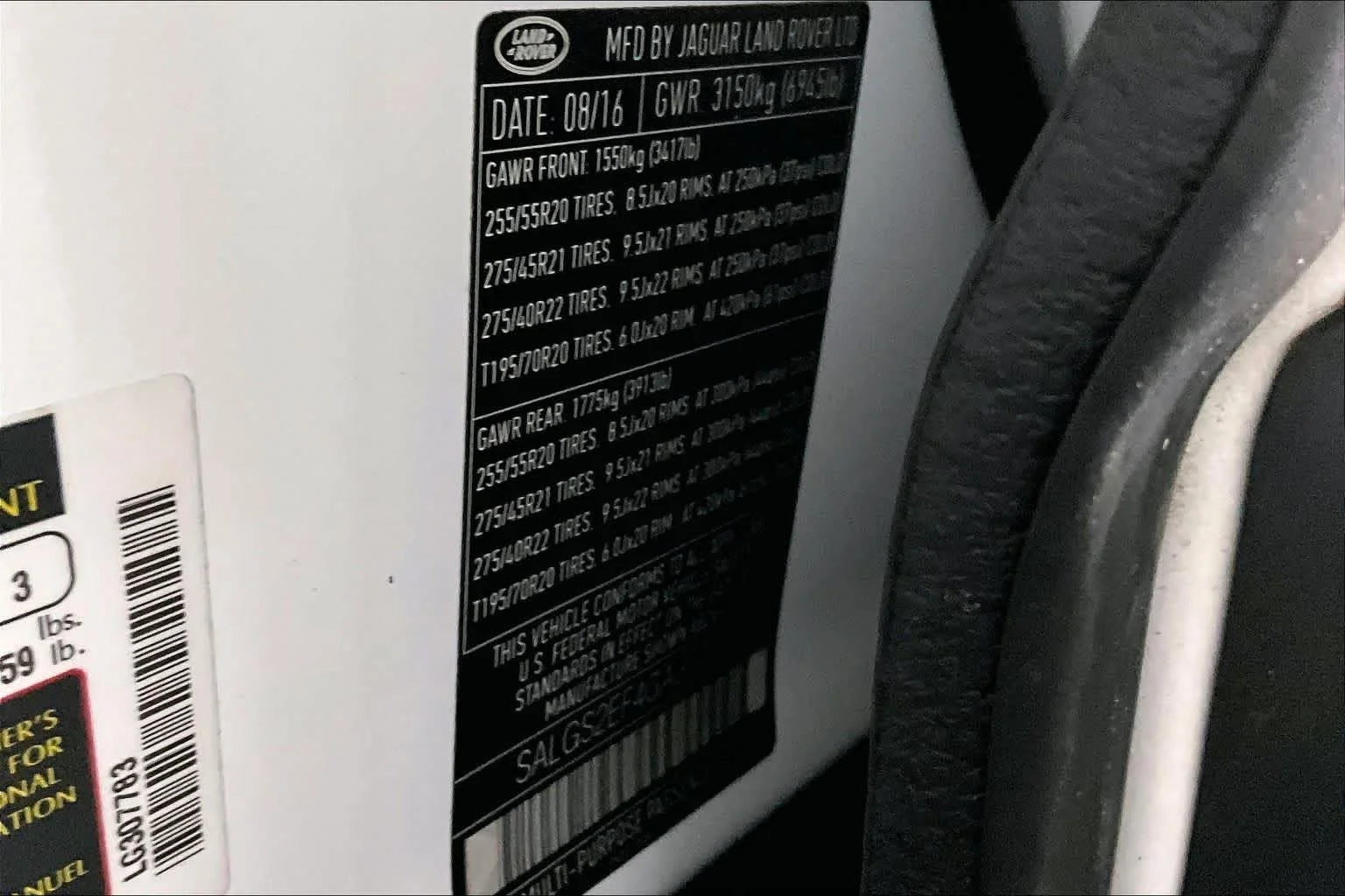 Used 2016 Fuji White Land Rover Supercharged image 32