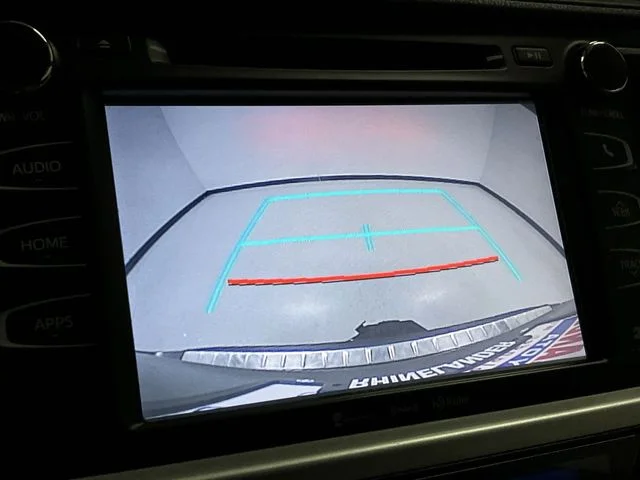 Used 2018 Gray Toyota XLE image 16