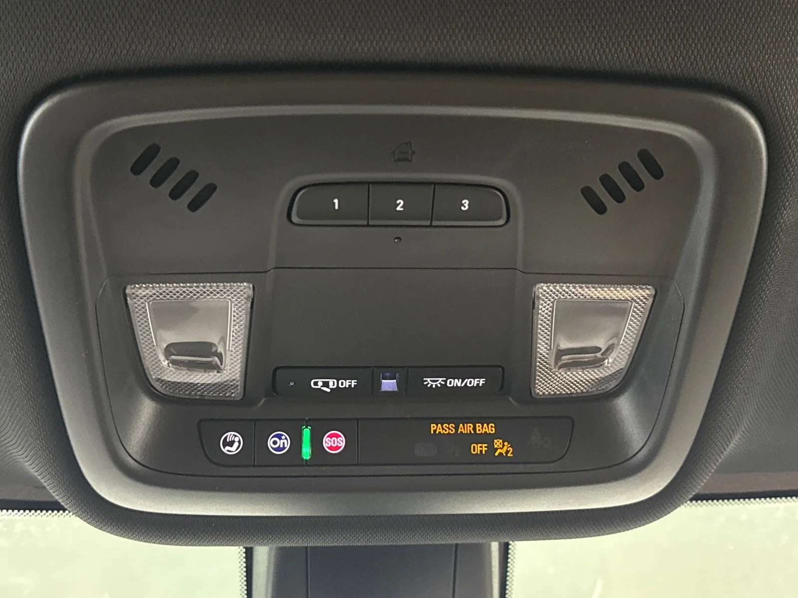 Used 2023 Iridescent Pearl Tricoat Chevrolet Premier FWD image 14