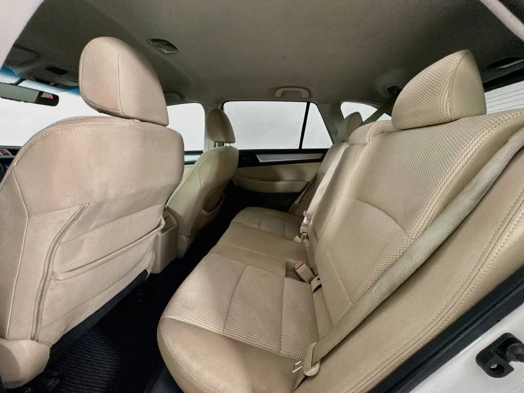 Used 2018 Crystal White Pearl Subaru 2.5i image 29