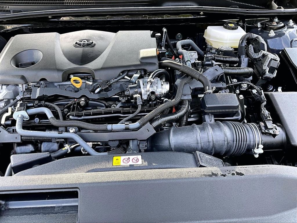 Used 2025  Toyota LE image 29