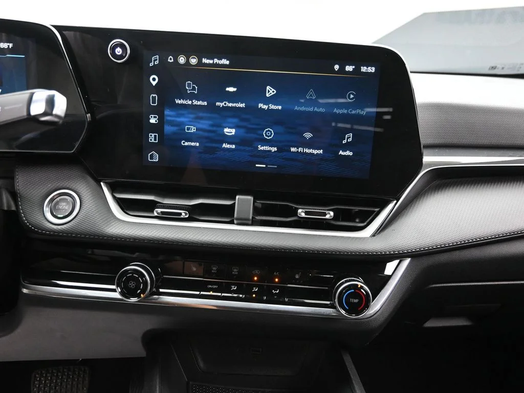 Used 2025 Black Chevrolet LT image 19
