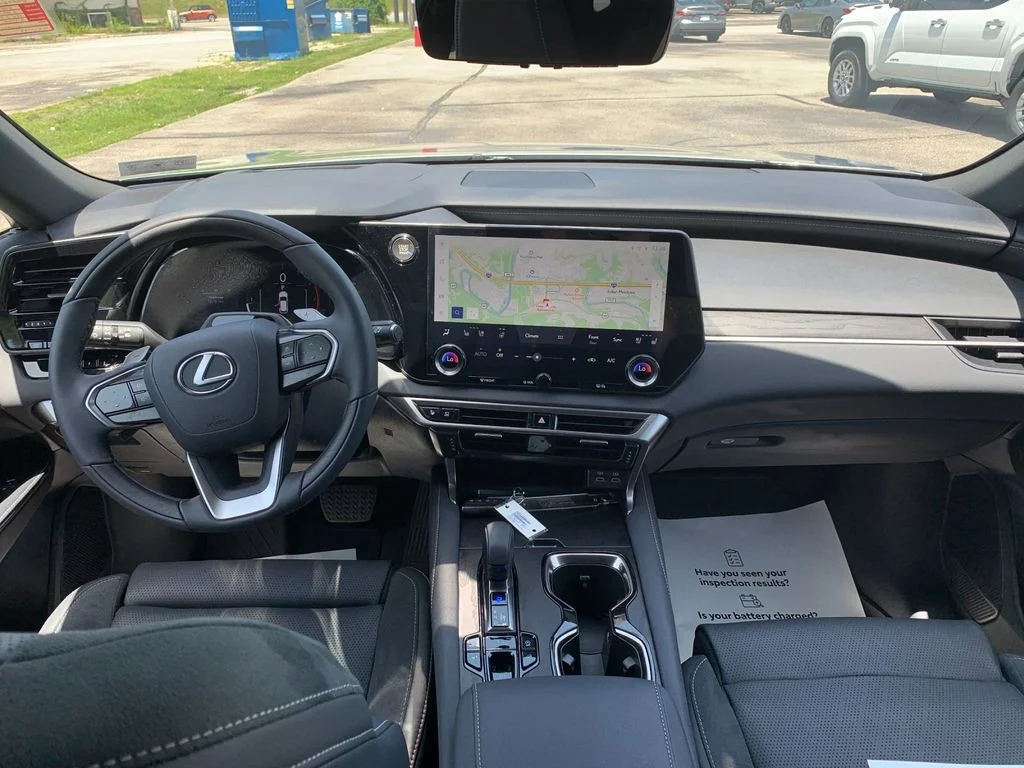Used 2025 Silver Lexus 350 Luxury image 16