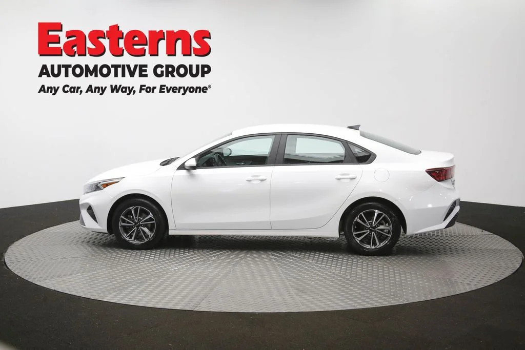 Used 2023 White Kia LXS image 59
