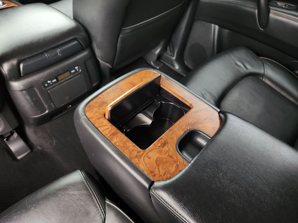 Used 2024 Silver Nissan SL image 17