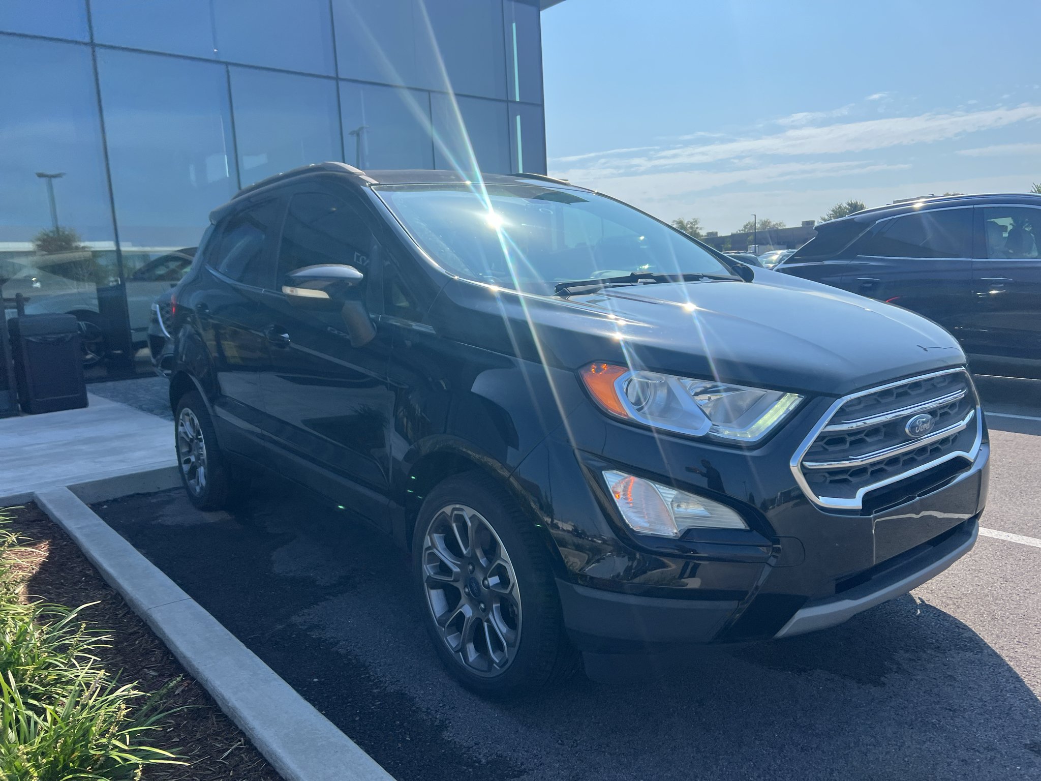 Used 2018 Shadow Black Ford Titanium image 1