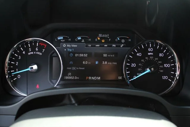 Used 2018 Gray Ford XLT image 16