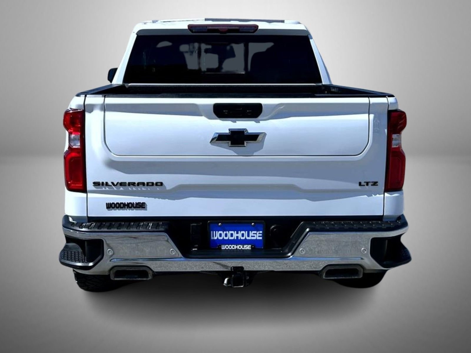 Used 2021 White Chevrolet LTZ image 6
