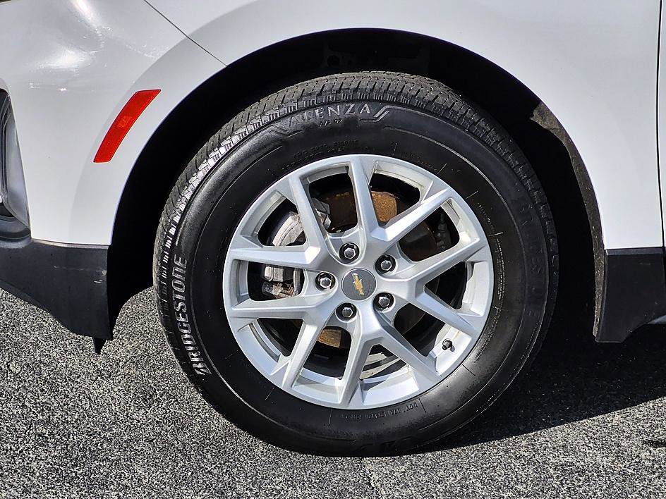 Used 2023 Summit White Chevrolet LT image 10