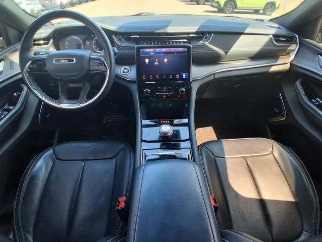 Used 2022 Black Jeep Overland image 8