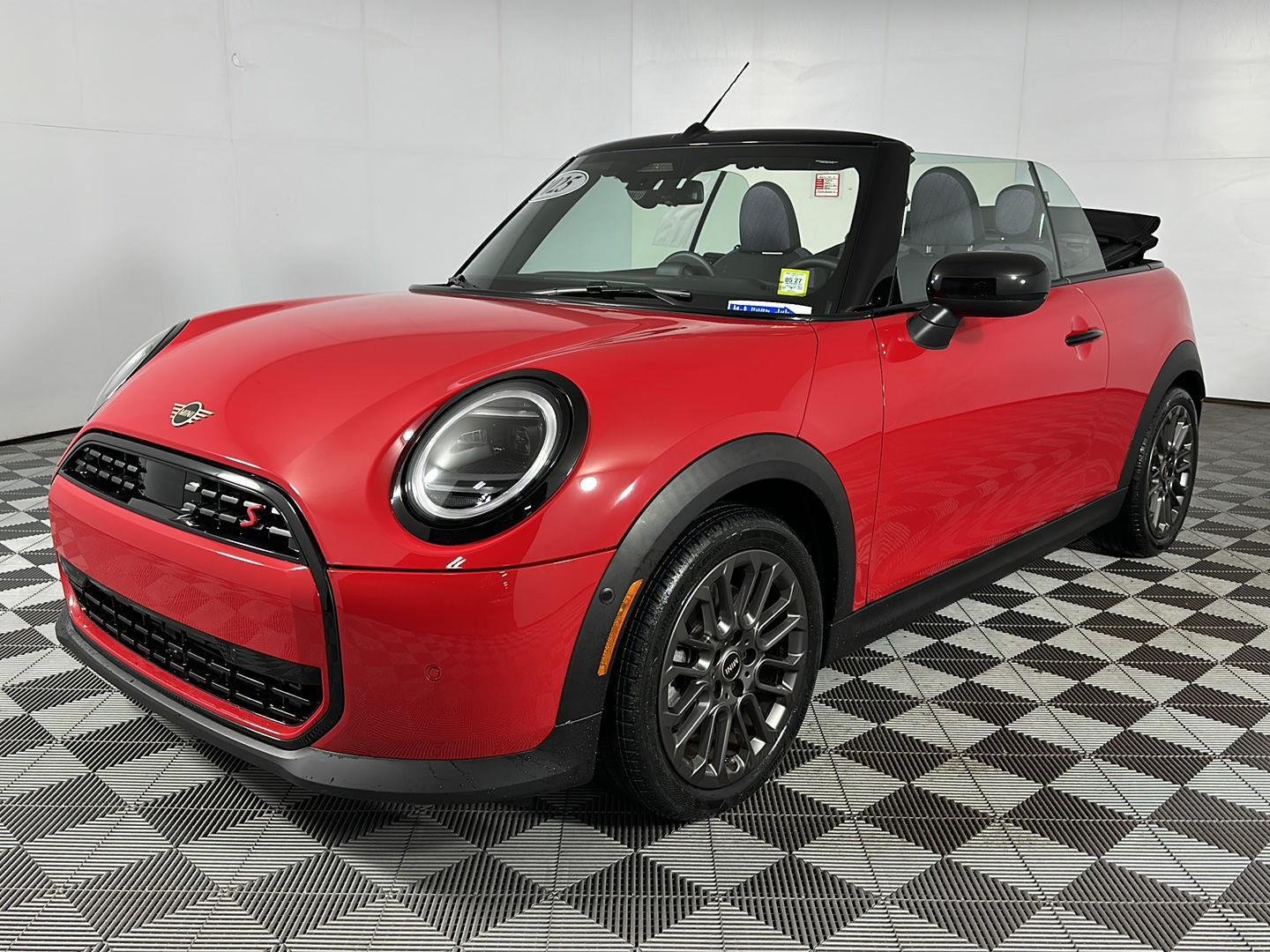 Certified Used 2025 Chili Red MINI Signature image 6