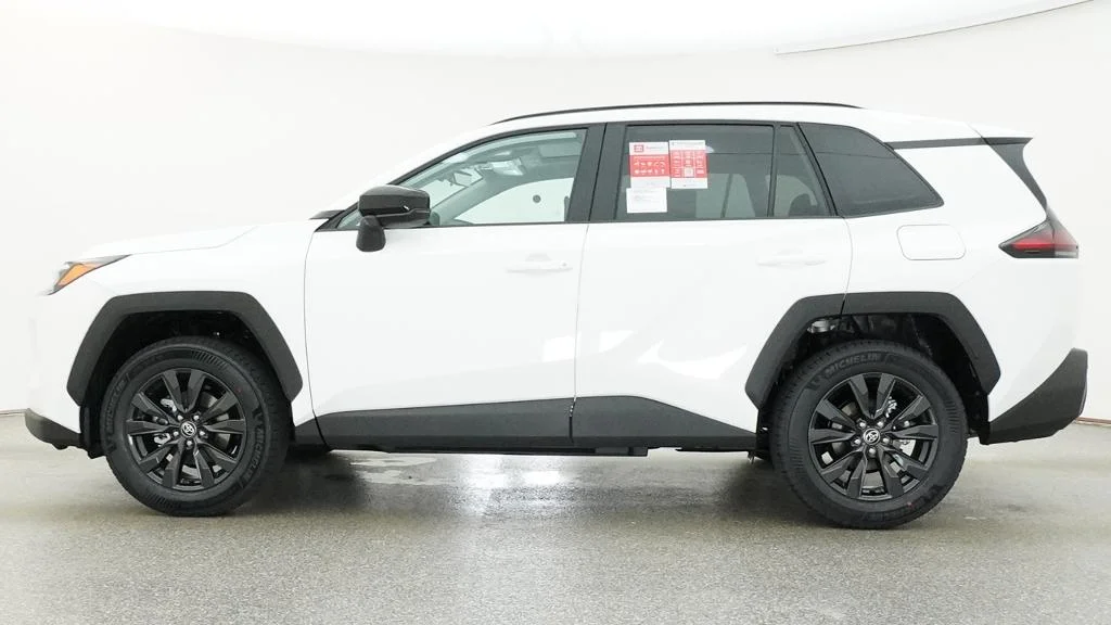 New 2026 Ice Cap Toyota XLE Premium image 2