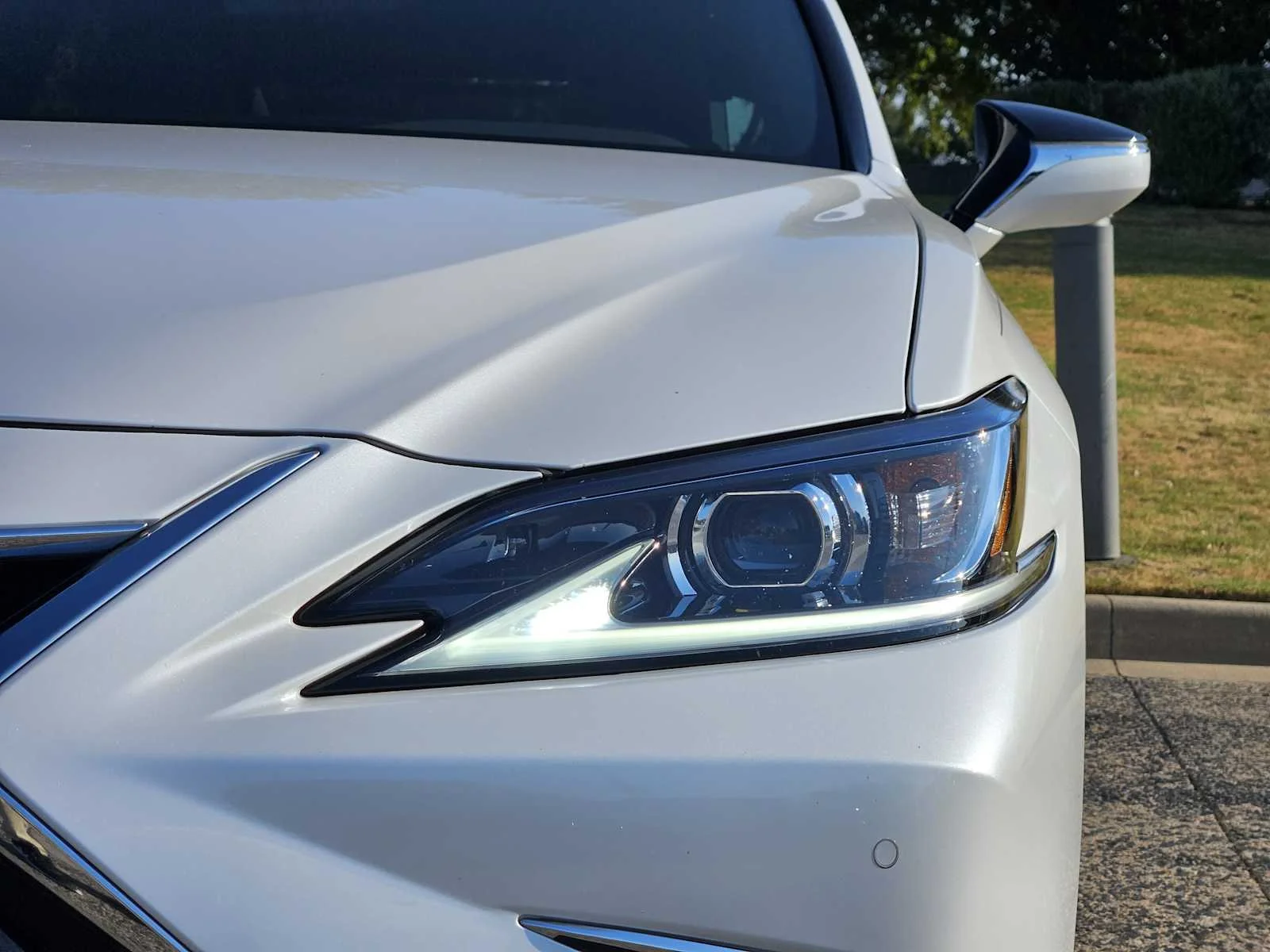 Certified Used 2024 EMINENT WHITE PEARL Lexus  image 6