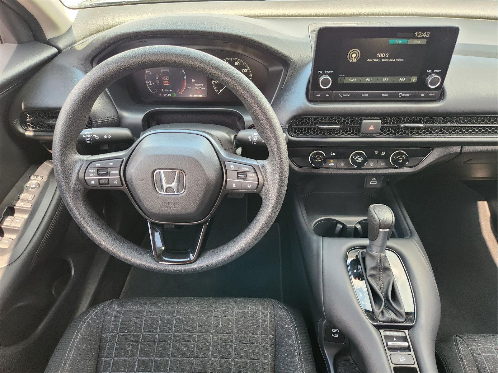 2025 Honda HR-V LX - Photo 27