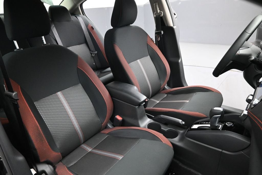 Used 2025 Black Nissan 1.6 SR image 31