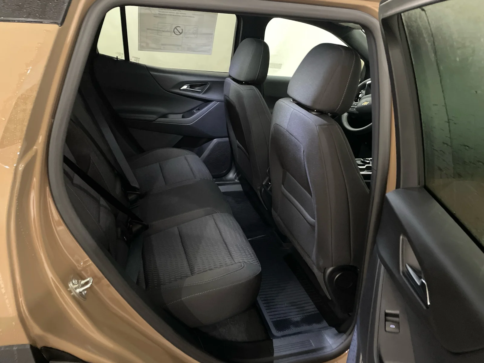 2027 Chevrolet Equinox LT - Photo 25