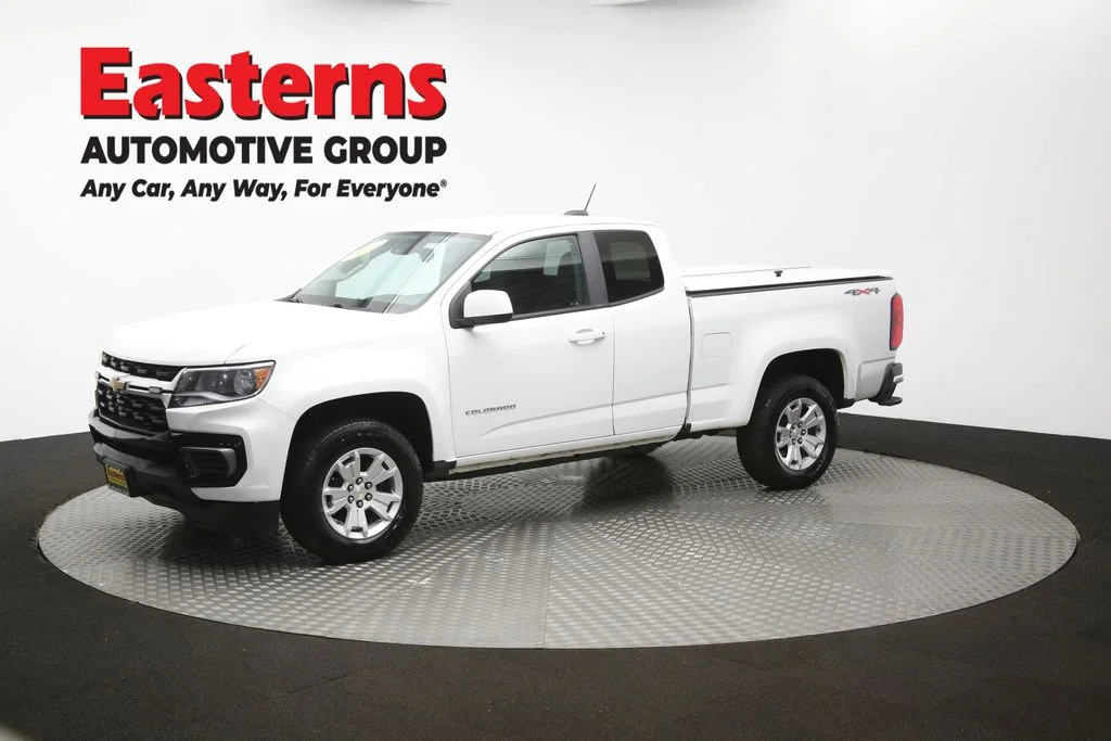 Used 2022 White Chevrolet LT image 53