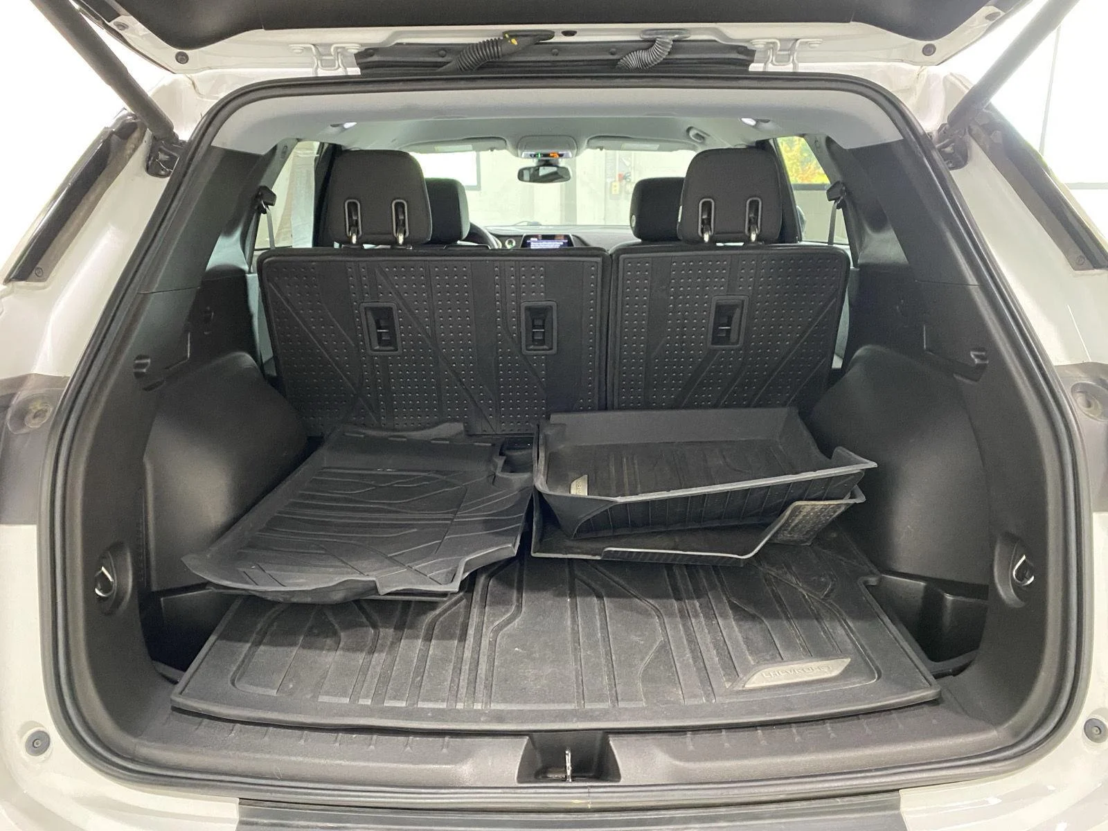 Used 2021 Summit White Chevrolet LT image 14
