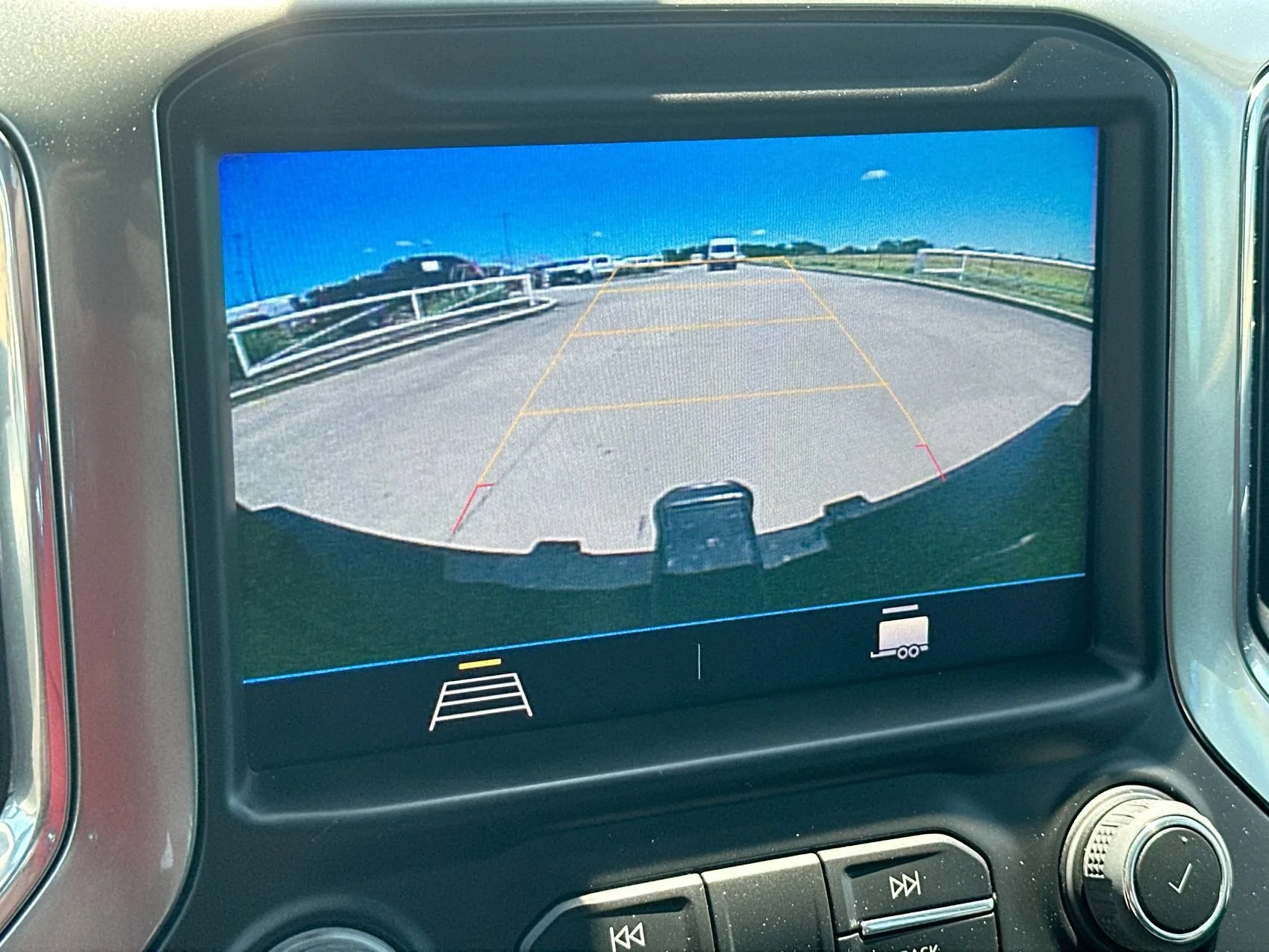 Used 2023 Silver Ice Metallic Chevrolet LT image 17