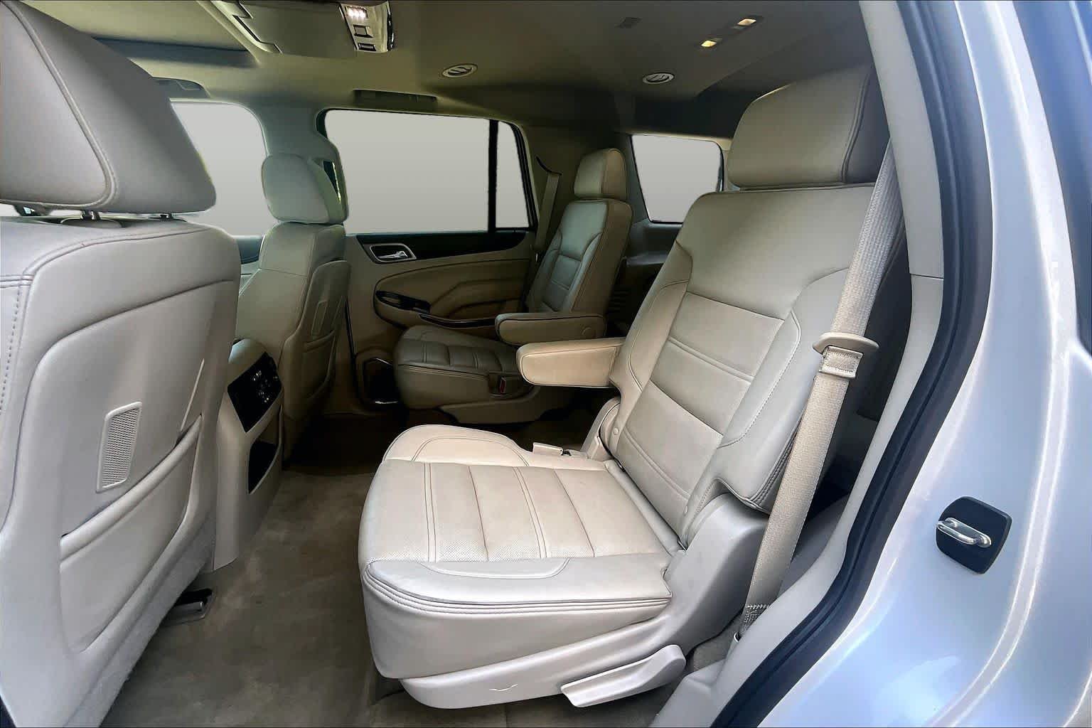 Used 2016 White Frost Tricoat GMC Denali image 21