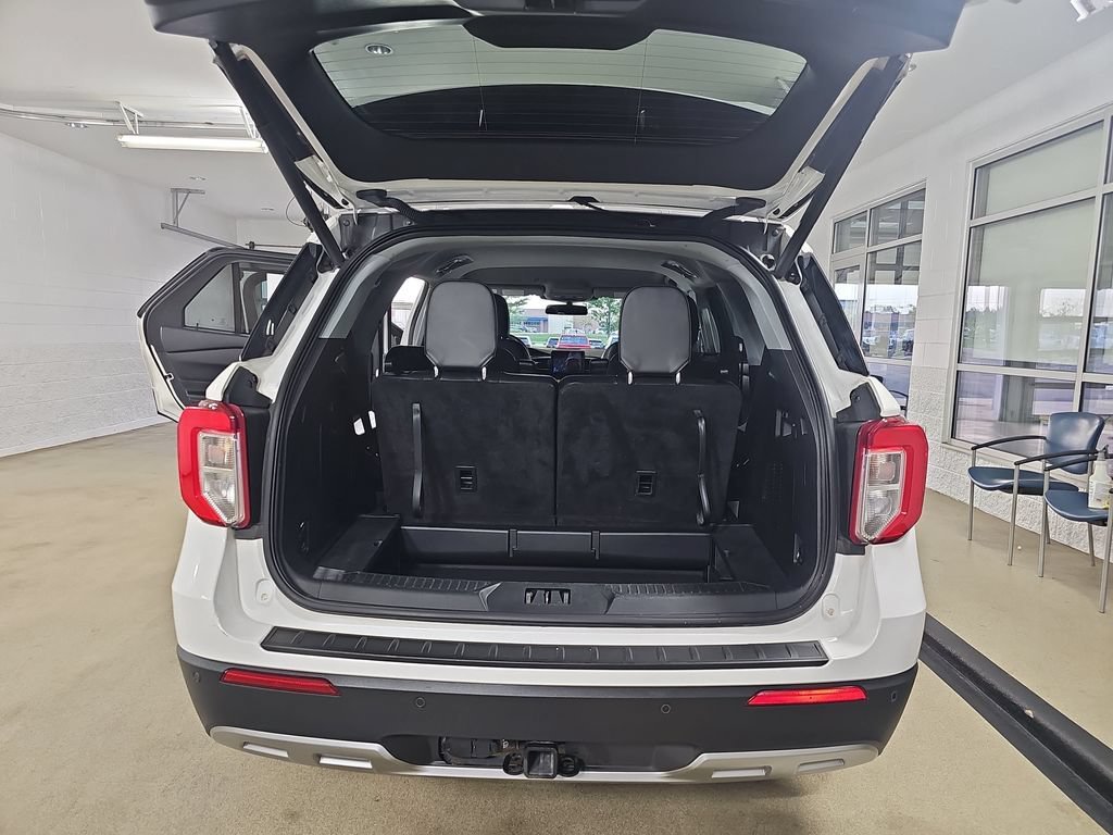 Used 2023 White Ford XLT image 17