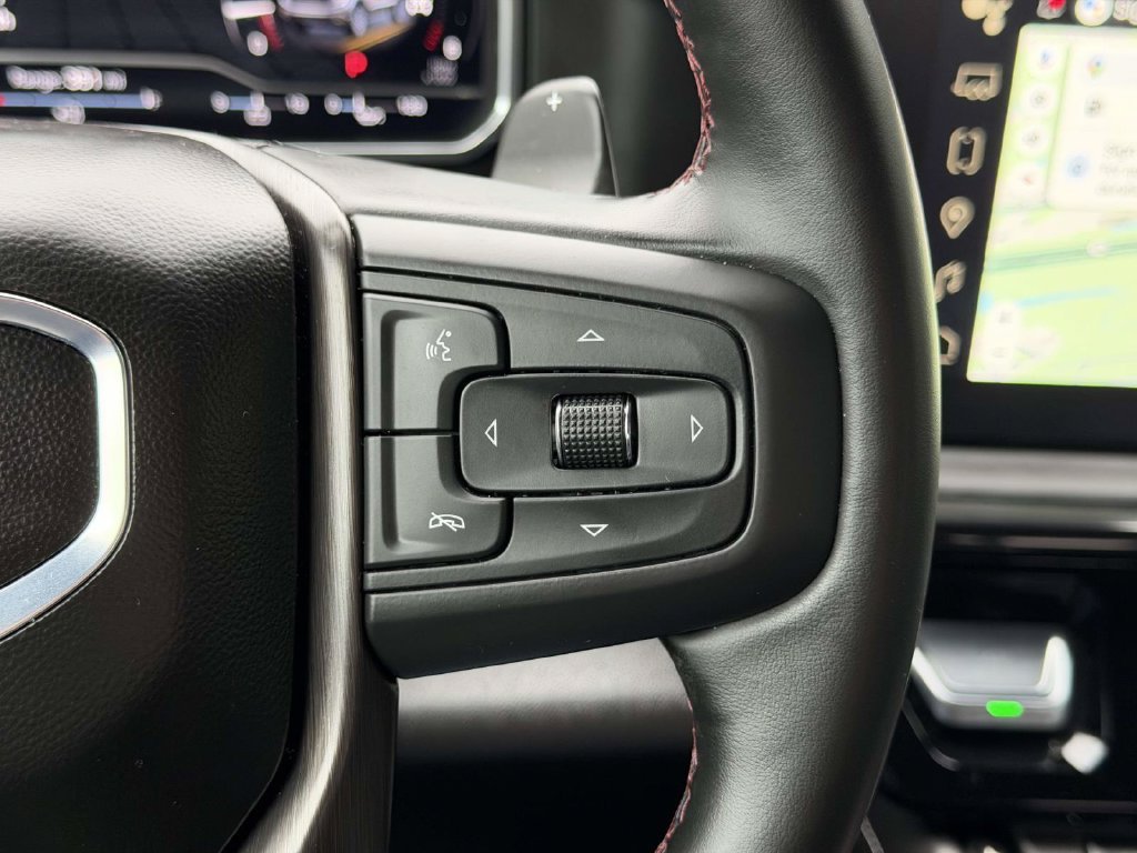 Used 2025 White GMC AT4X image 10