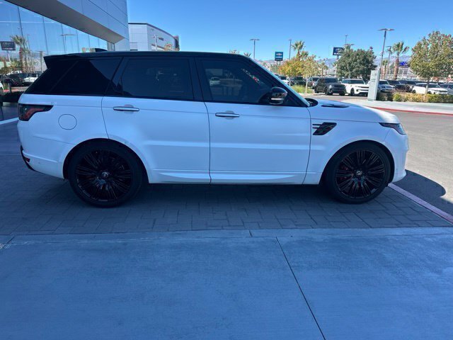 Used 2021 White Land Rover Autobiography image 4
