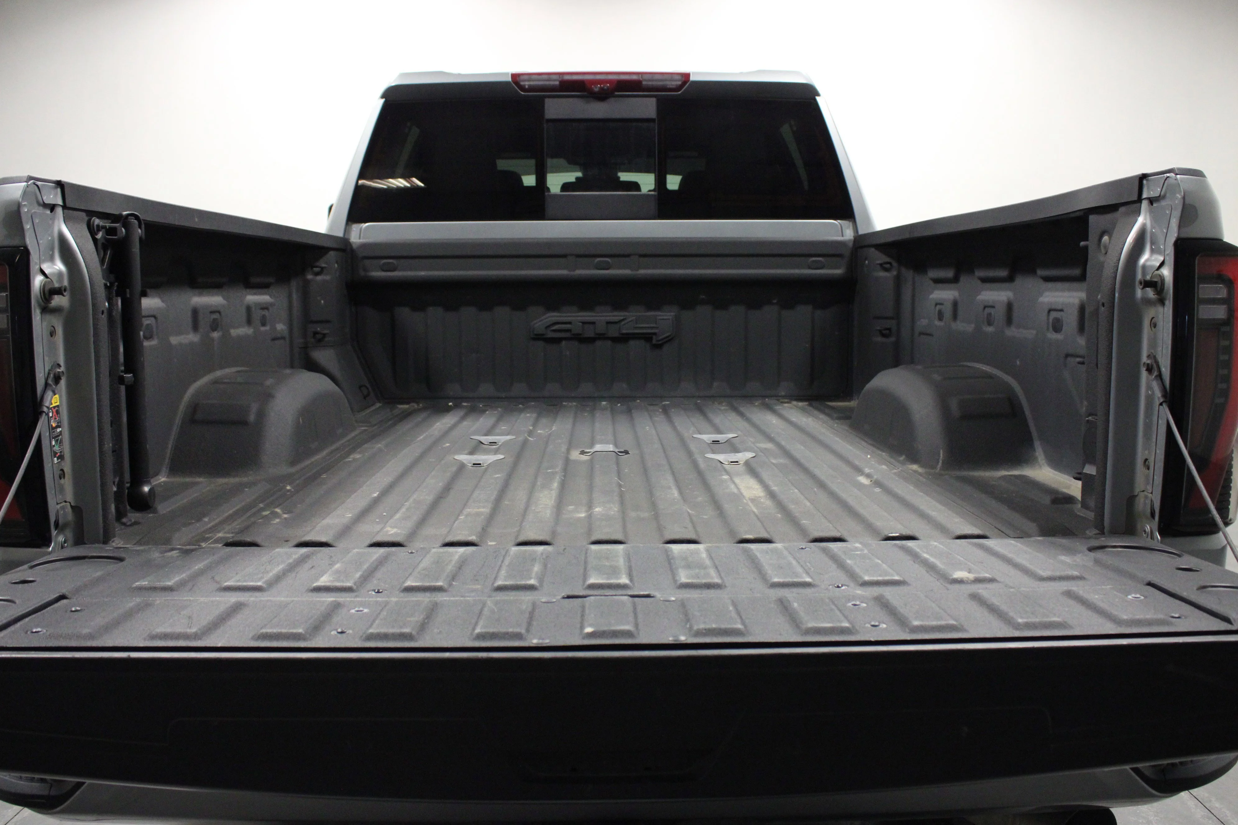 Used 2024 Sterling Metallic GMC AT4 image 14