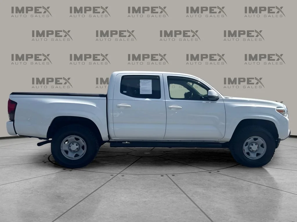 Used 2022 White Toyota SR image 6