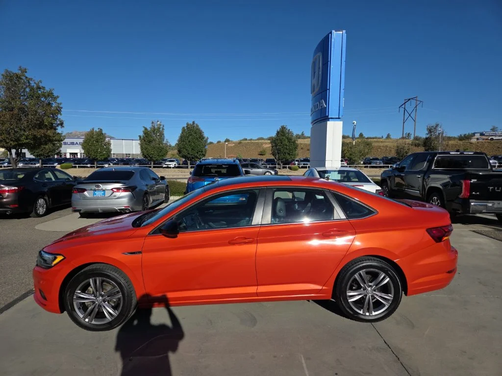 Used 2019 Orange Volkswagen R-Line image 8