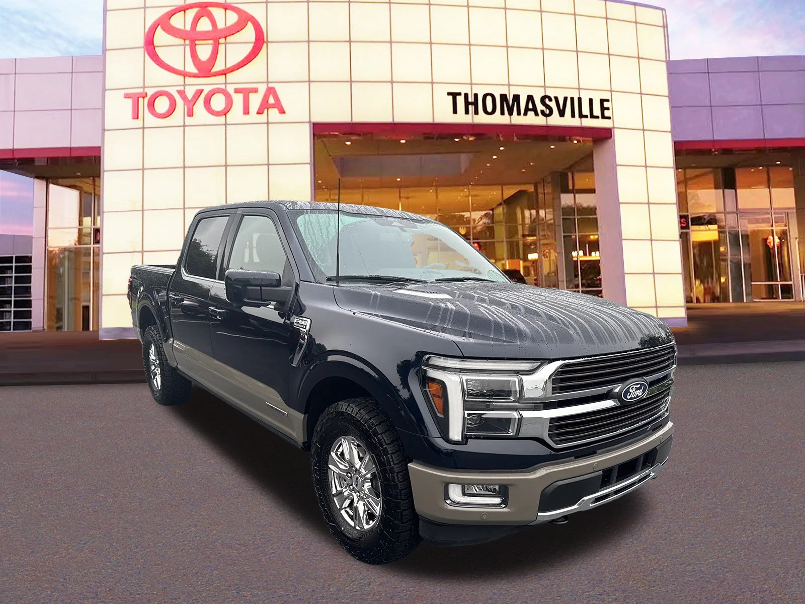 Used 2025 Blue Metallic Ford King Ranch image 3