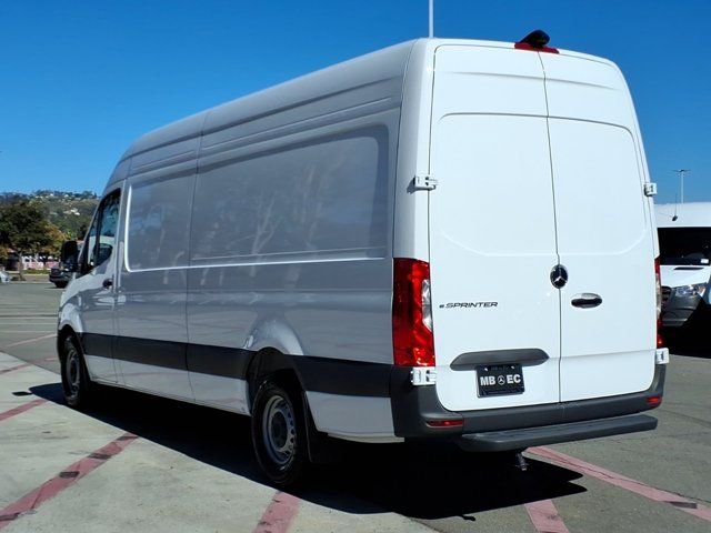 New 2025 Arctic White Mercedes-Benz Cargo 170 WB image 19