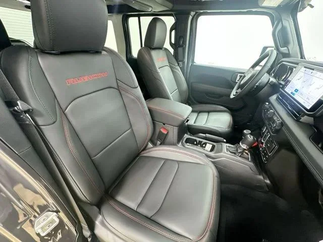 New 2026 Granite Crystal Metallic Clear-Coat Exterior Paint Jeep Rubicon image 26