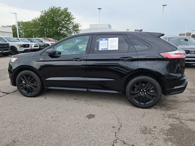 Certified Used 2024 Agate Black Metallic Ford ST Line image 2