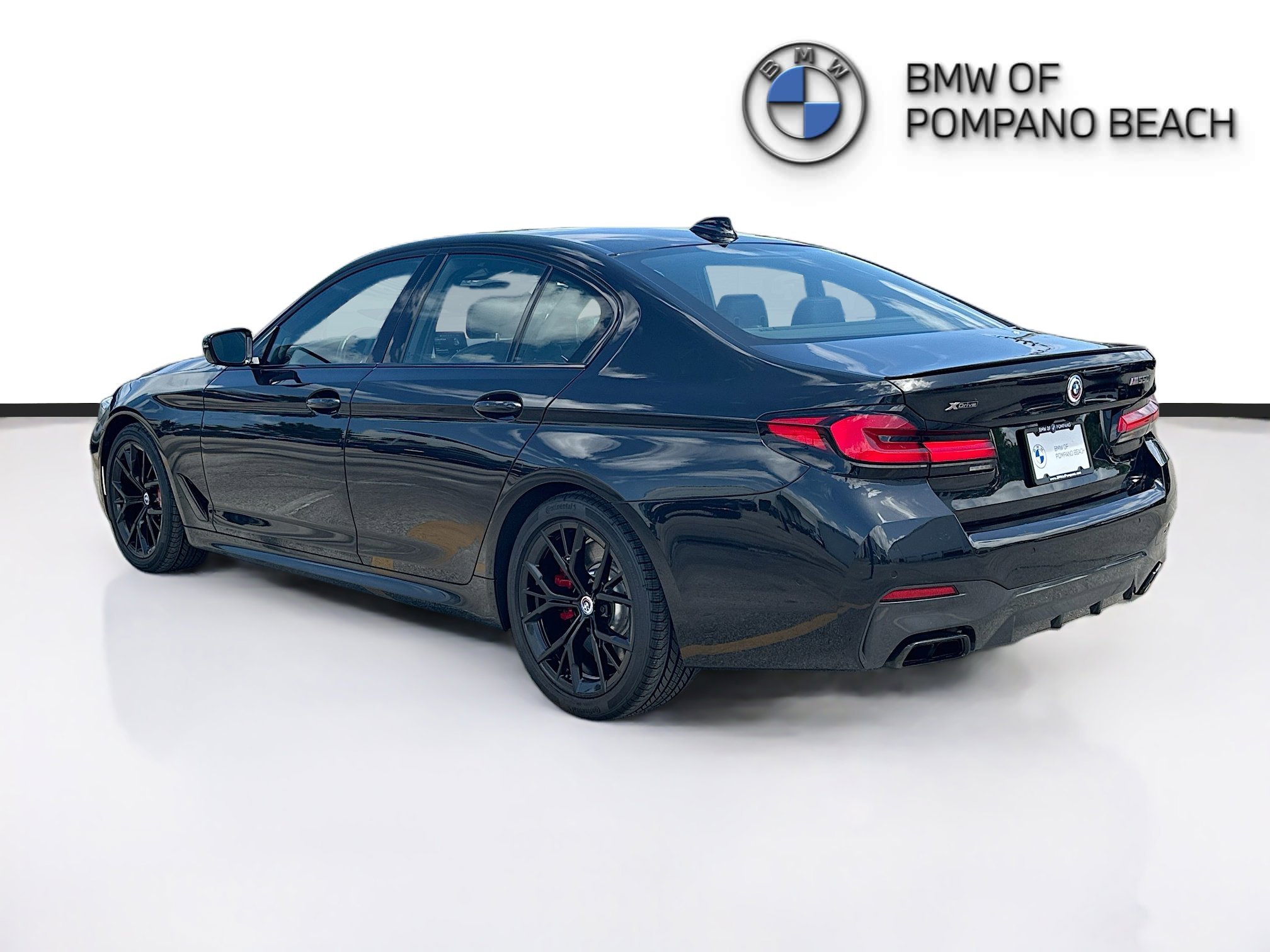 Used 2023 Black Sapphire Metallic BMW M550i xDrive image 5