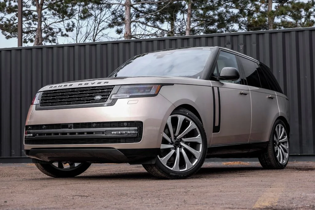 2026 Land Rover Range Rover 4.4 SE SWB's photo