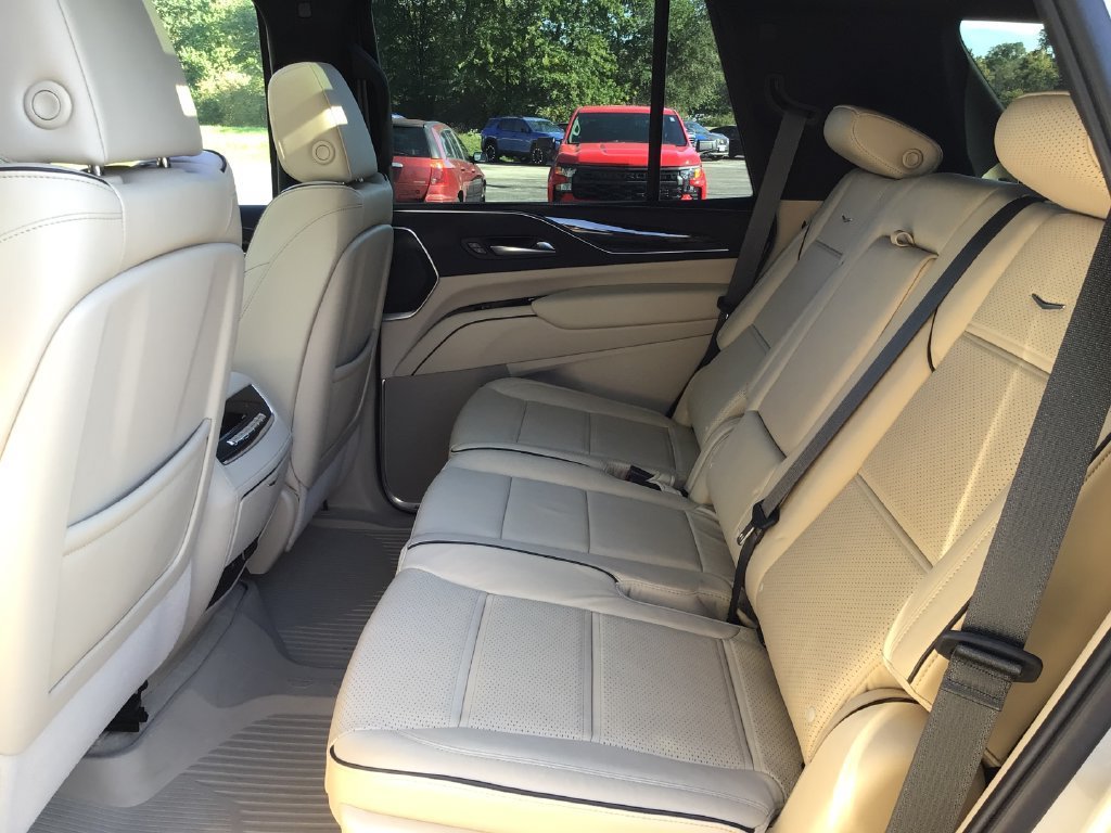 Used 2023 SANDSTONE METALLIC Cadillac 4WD Premium Luxury image 34
