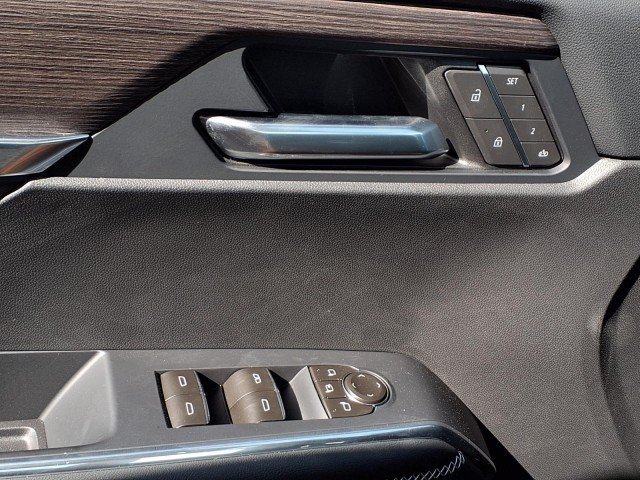 2027 GMC Acadia Denali - Photo 22