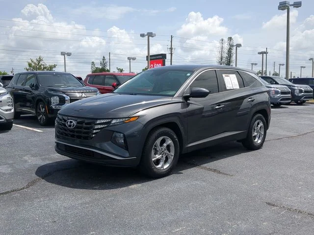 Certified Used 2022 Gray Hyundai SE image 2
