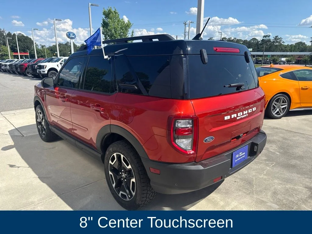Used 2023 Hot Pepper Red Tinted Clearcoat Ford Outer Banks image 4