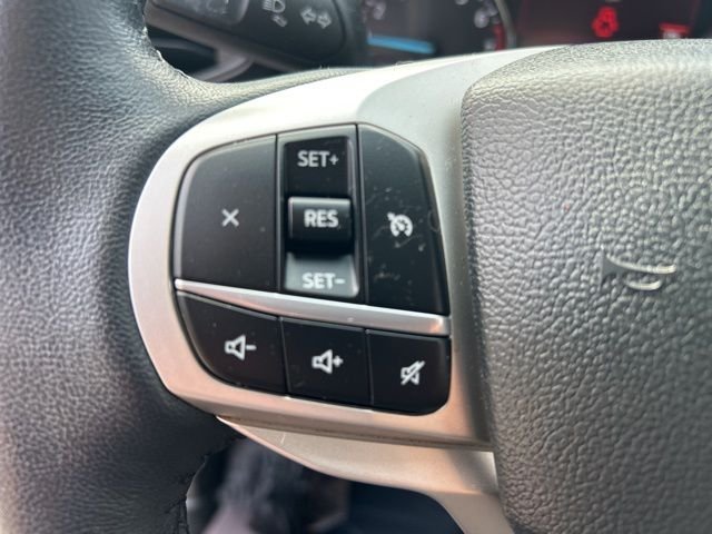 Used 2023 Red Ford XLT image 27
