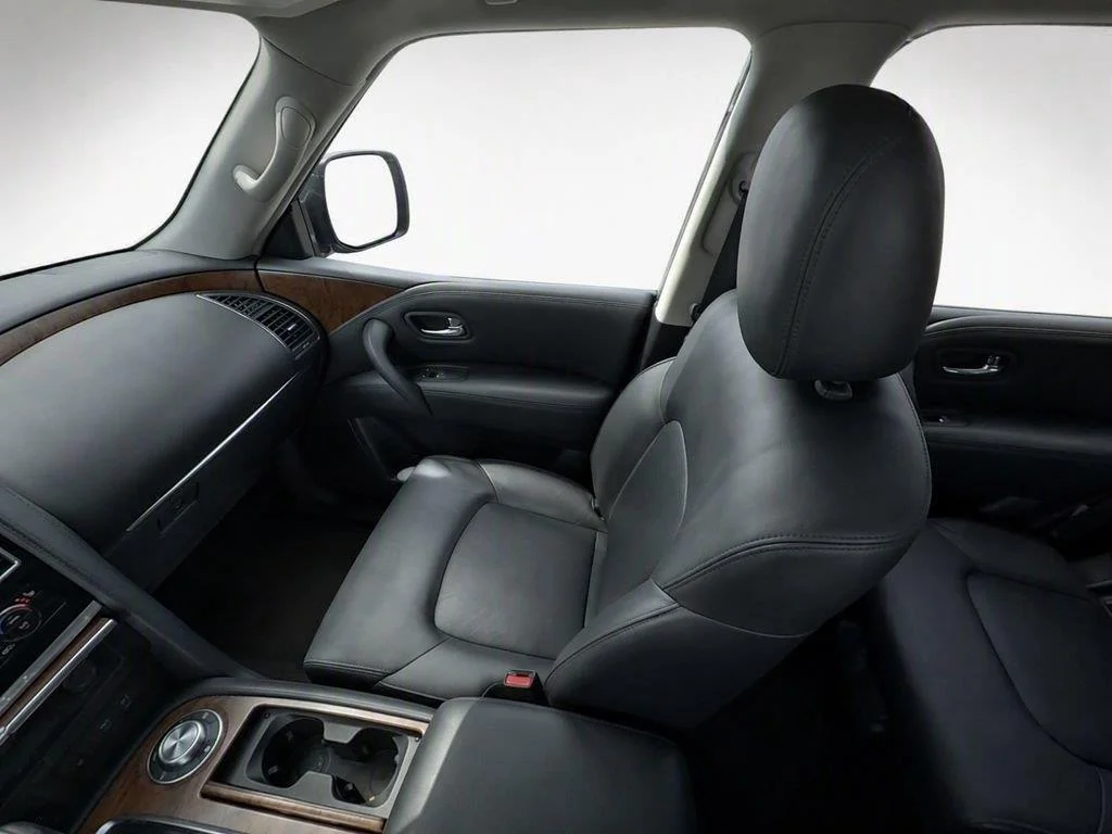 Used 2023 Super Black Nissan SL image 24
