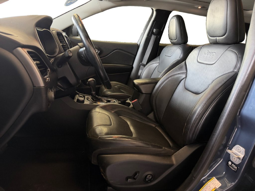 Used 2021 Blue Jeep Limited image 26