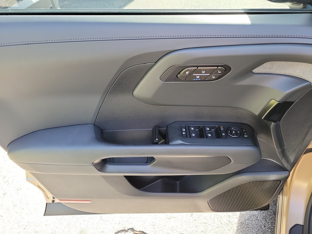 New 2027 Terrain Brown Matte Kia X-LINE SX image 22